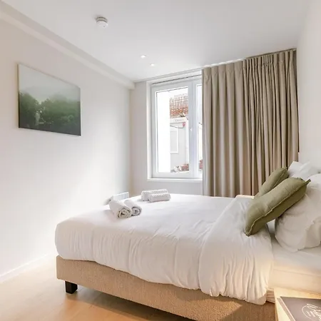Flat Amadeus Apartament *