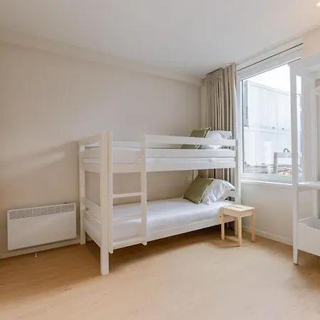 Flat Amadeus * De Panne
