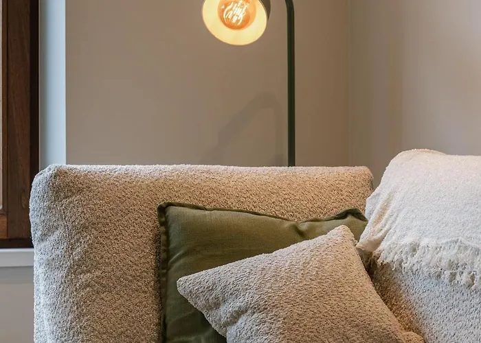 Flat Amadeus アパート