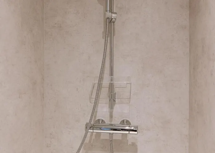 Flat Amadeus アパート